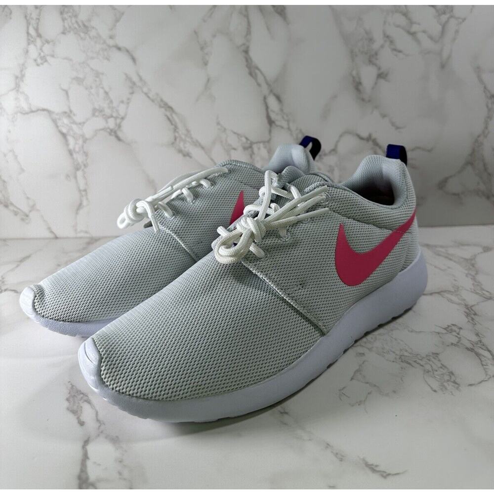 Nike Roshe One Pure Platinum/Lazer Pink 844994 007 Women's Size 8 Sneaker